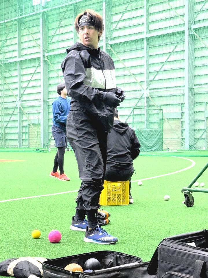 　鎌ケ谷球場で練習を行った清水