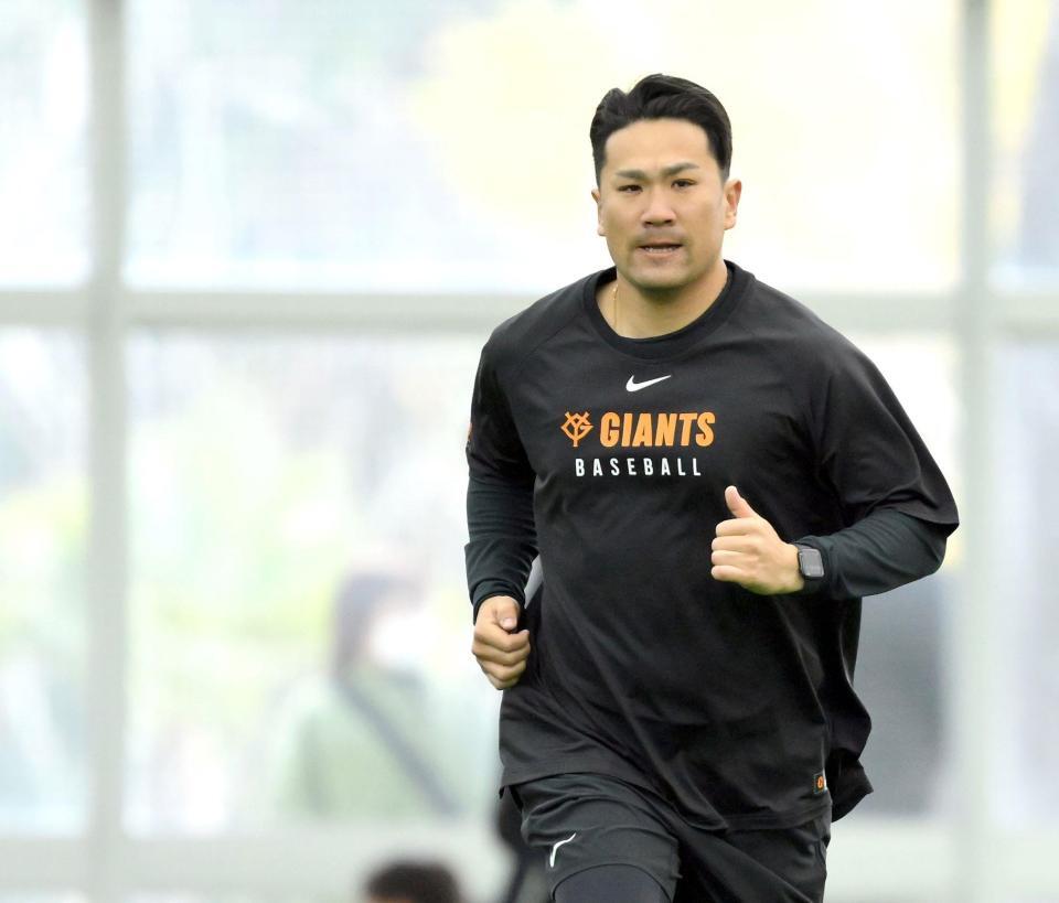 　ブルペン後、ダッシュで調整する田中将（撮影・伊藤笙子）