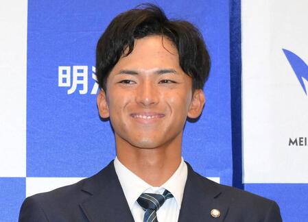 「ジンベエジェットかわいい！」楽天ナインが沖縄へ　仙台空港も投稿「胸元にはコバンザメがおりました！」