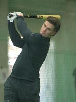 　鋭い打球を飛ばすキャベッジ