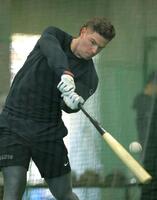 　鋭い打球を飛ばすキャベッジ