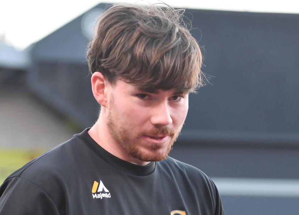 　ソフトバンク・スチュワート