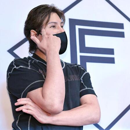 　会見で質問に答える新庄監督（撮影・開出牧）