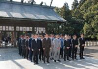 　キャンプインを前に必勝祈願に訪れた巨人ナイン