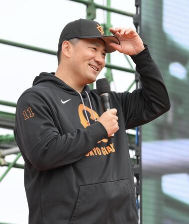 　トークショーで抱負を語る田中将（撮影・伊藤笙子）