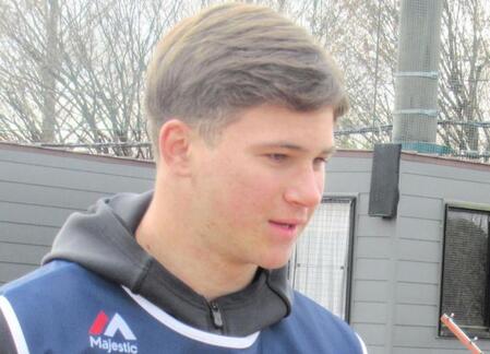 ヤクルト　ドラ２・モイセエフが驚愕アーチ連発　村上もうなった圧巻フリーに場内どよめき