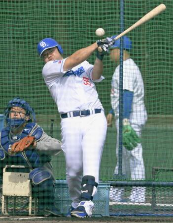 中日・細川　飛距離は健在　柵越え連発「この２年はいい形でシーズンを過ごせている」