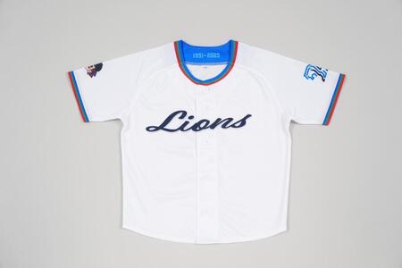 　ライオンズ７５周年ユニホーム（球団提供）