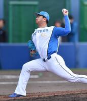 　５回から登板し、１イニングを無安打無失点３奪三振の好投を見せた松浦（撮影・開出牧）