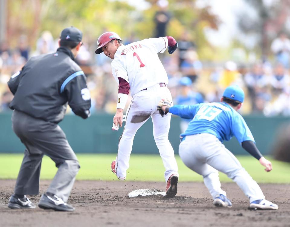 　３回、二盗に成功した宗山（１）＝撮影・開出牧