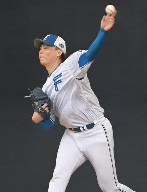 山崎福也投手　ユニフォーム 新品 日本ハムファイターズ エスコンフィールド ユニフォーム