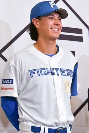 日ハム、与那嶺捕手と育成契約　祖父の兄は元中日監督の要氏