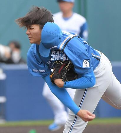 　２番手で登板し１回を１安打無失点に抑えた山城（撮影・佐藤厚）