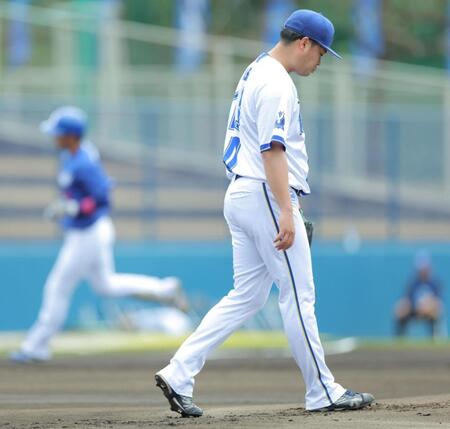 　１回、上林に先制２ランを打たれた伊勢（撮影・吉澤敬太）