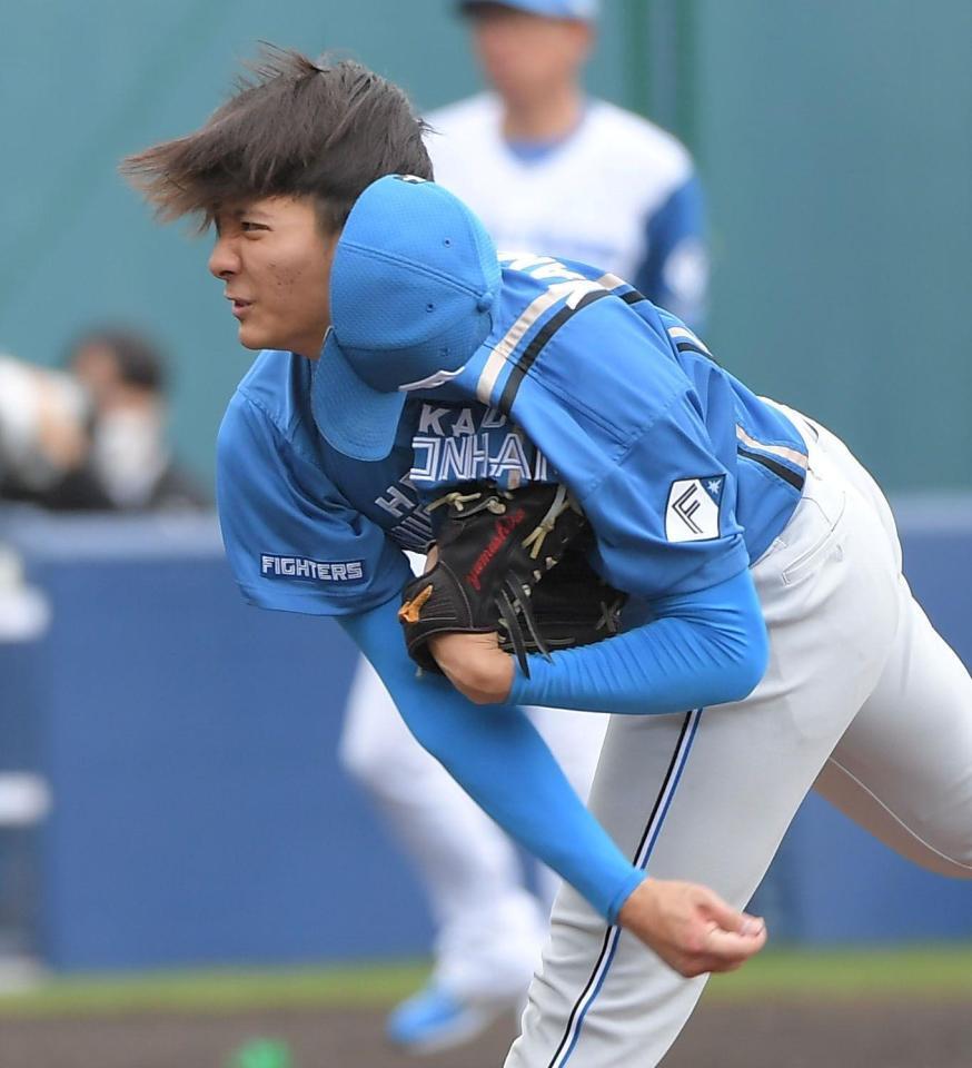 　２番手で登板し１回を１安打無失点に抑えた山城（撮影・佐藤厚）