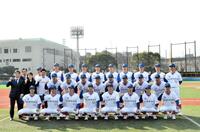 　16年ぶりに活動を再開し練習を公開した日産自動車