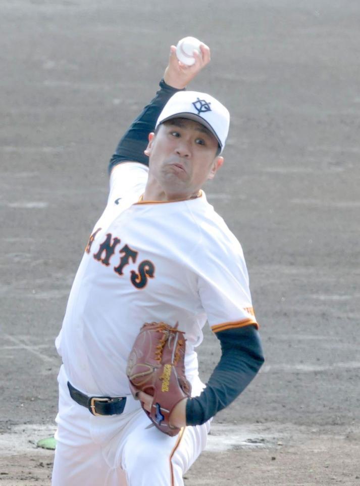 　ライブＢＰに登板し、投球する田中将（撮影・西岡正）