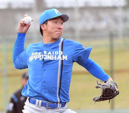 　８回裏に登板し３者連続三振を奪った清宮虎（撮影・佐藤厚）