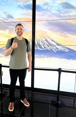 　来日したオースティン・ボス（球団提供）