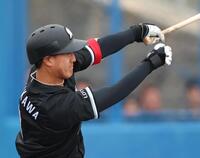 　１回、西川が中前打を放つ