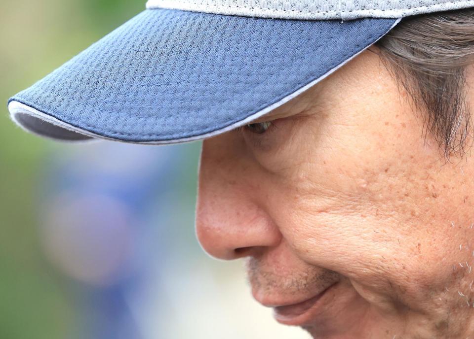 　他界したつば九郎のスタッフに関して「残念」と打ち明けた高津監督（撮影・吉澤敬太）