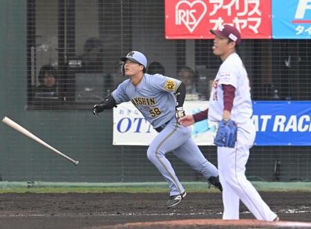 　３回、３ランを放つ前川（撮影・飯室逸平）