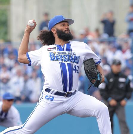 　巨人戦に登板するジャクソン（撮影・西岡正）