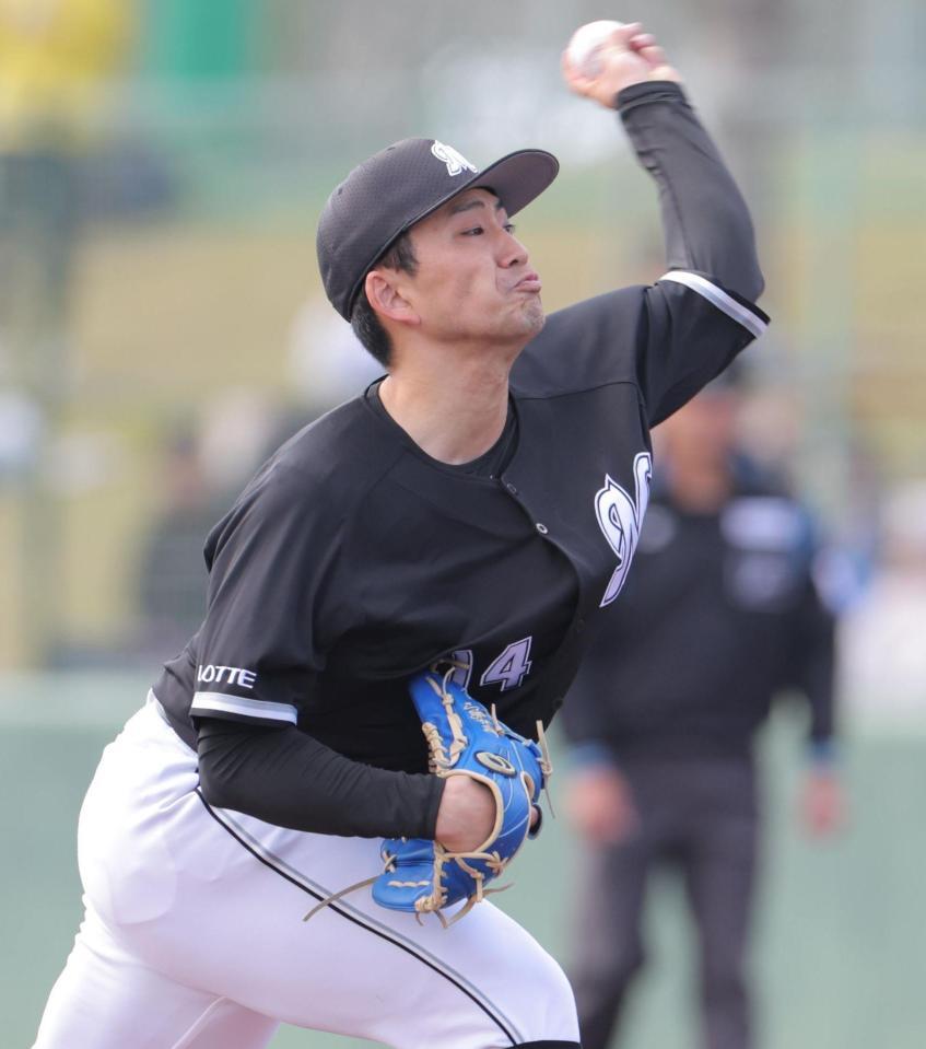 　力投する小島（撮影・吉澤敬太）