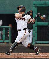 　２回、左前打を放つ浅野（撮影・市尻達拡）