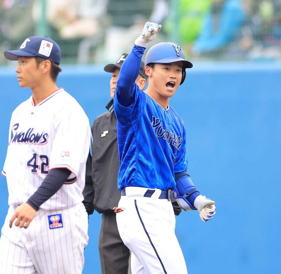 　６回、適時打を放ちほえる加藤（撮影・吉澤敬太）