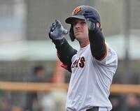 　２回、二塁打を放ちポーズを取るキャベッジ