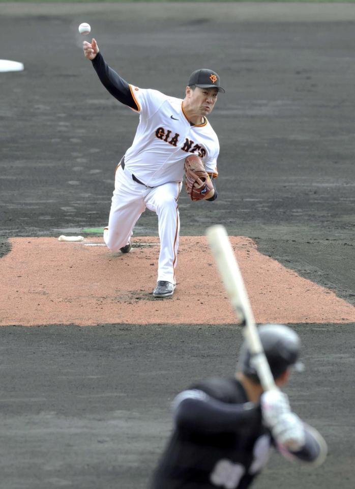 　先発で１回を無失点に抑えた田中将（撮影・西岡正）