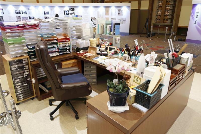 　展示会場に再現された渡辺主筆の執務室（読売新聞社提供）