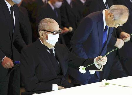 渡辺恒雄氏お別れの会　長嶋茂雄氏「大好きなジャイアンツを見守って」　巨人・阿部監督「日本一の報告を」