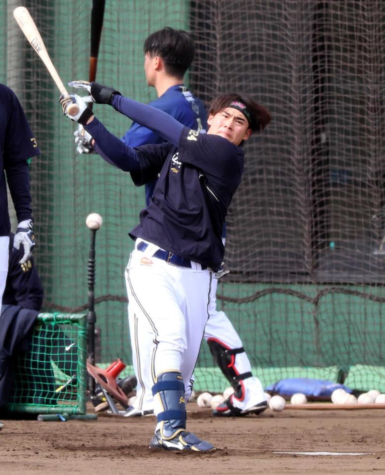 　支配下登録を勝ち取るため、キャンプで猛練習する遠藤