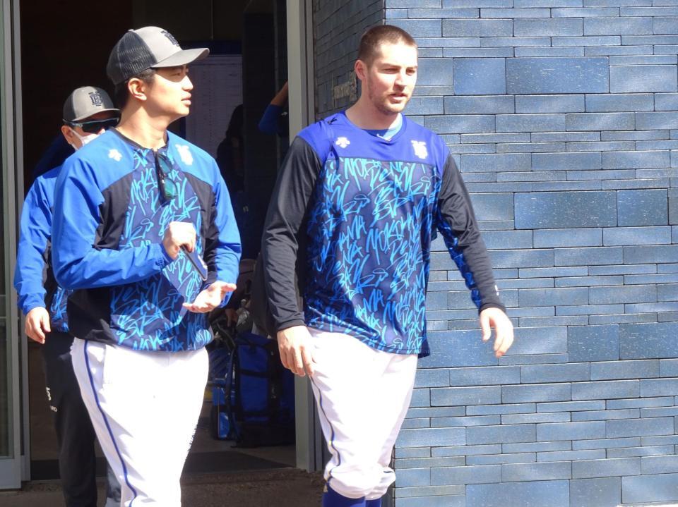 　練習に訪れたバウアー