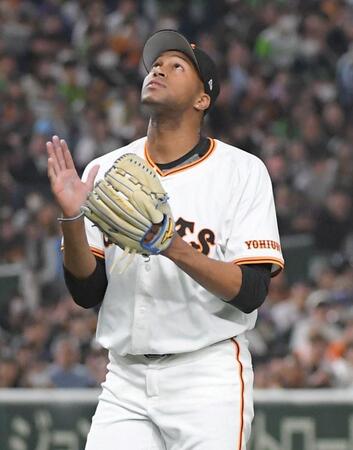 　９回表に登板し、１安打無失点に抑えたマルティネス（撮影・佐藤厚）