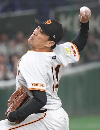 　ヤクルト打線に立ち向かう田中将（撮影・佐藤厚）