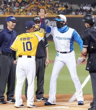 日本ハム　新庄監督が台湾チームに強化案「攻守交代を７、８０％で」「体力もつく」スタンドの熱気に感動「来年はぜひエスコンに」