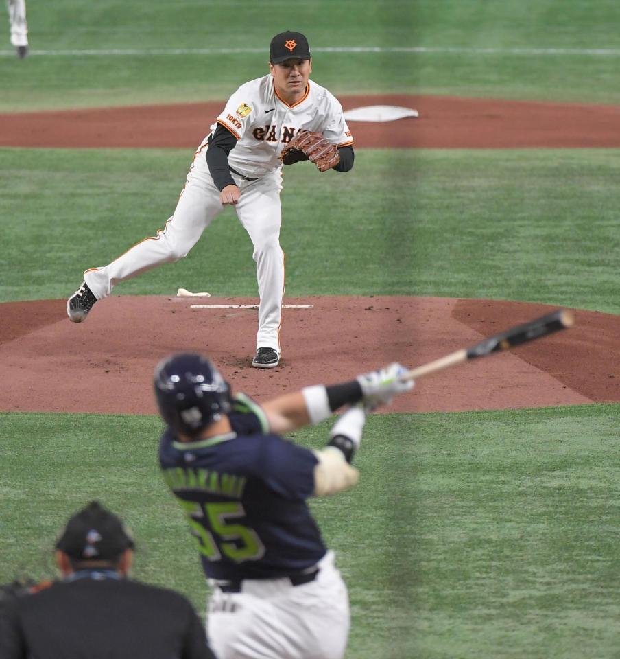 　１回、村上と対決する田中将（撮影・佐藤厚）