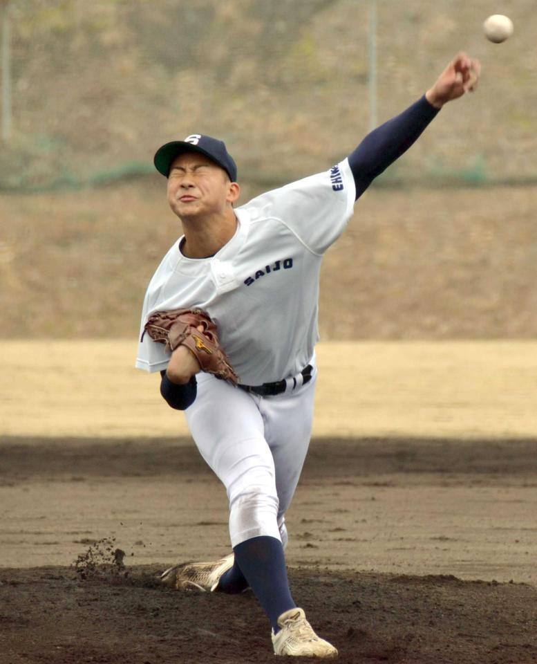 　５回を無失点と好投した西条・宇佐美