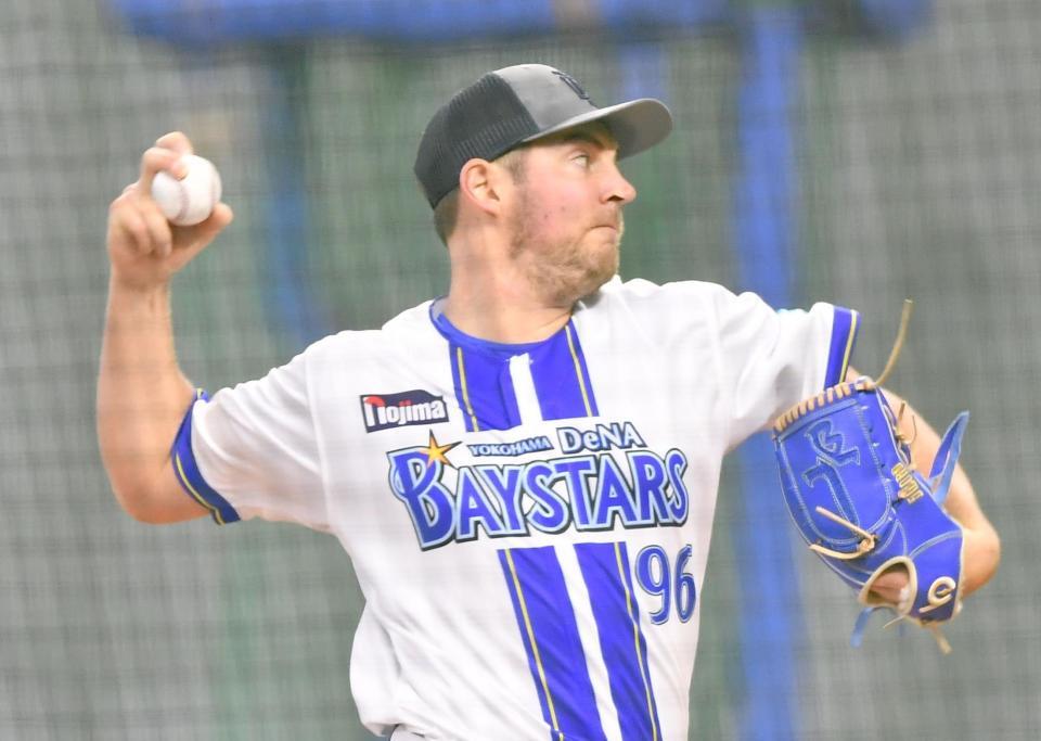 　ライブＢＰで多彩な変化球を投げたバウアー（撮影・開出牧）