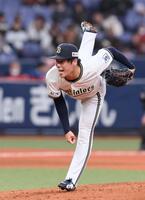 　力投する東山（撮影・石井剣太郎）