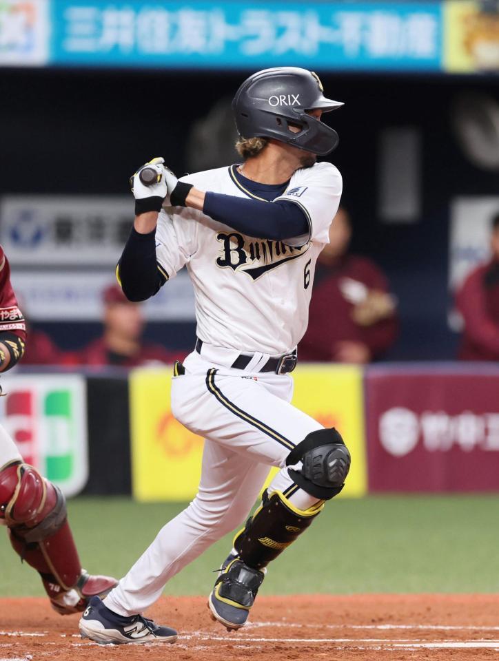 　１回、先制適時打を放つ宗（撮影・石井剣太郎）