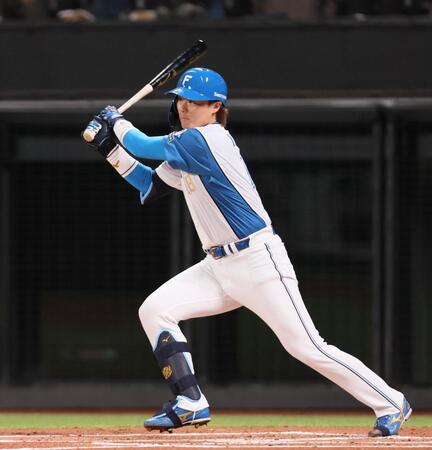 　１回、併殺打に倒れるも先制点をあげる山崎（撮影・中島達哉）