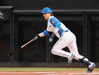 　１回、併殺打に倒れるも先制点をあげる山崎（撮影・中島達哉）