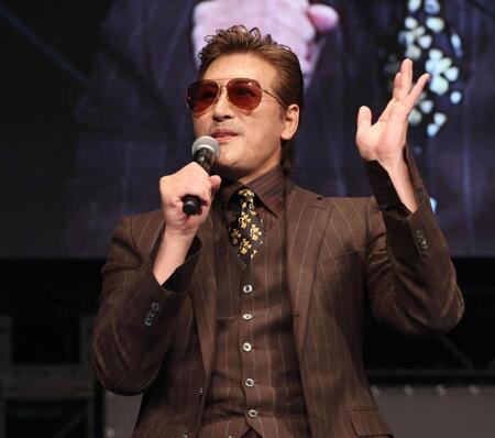 　監督トークでチーム状態を語る新庄監督（撮影・中島達哉）