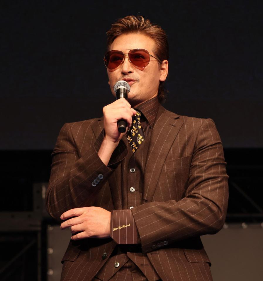 　監督トークでチームの状態を語る新庄監督（撮影・中島達哉）