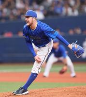 　先発して３回２失点のバウアー（撮影・立川洋一郎）