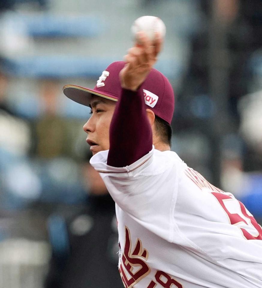 　３回無失点と力投をみせた辛島